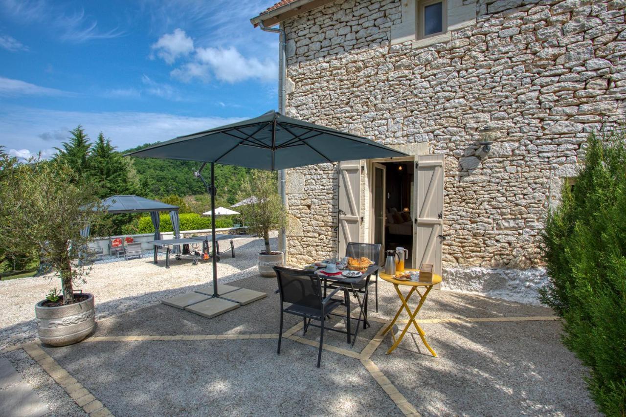 Domaine des Pierres Blanches - Chambres d'Hôtes Carlux Exterior foto